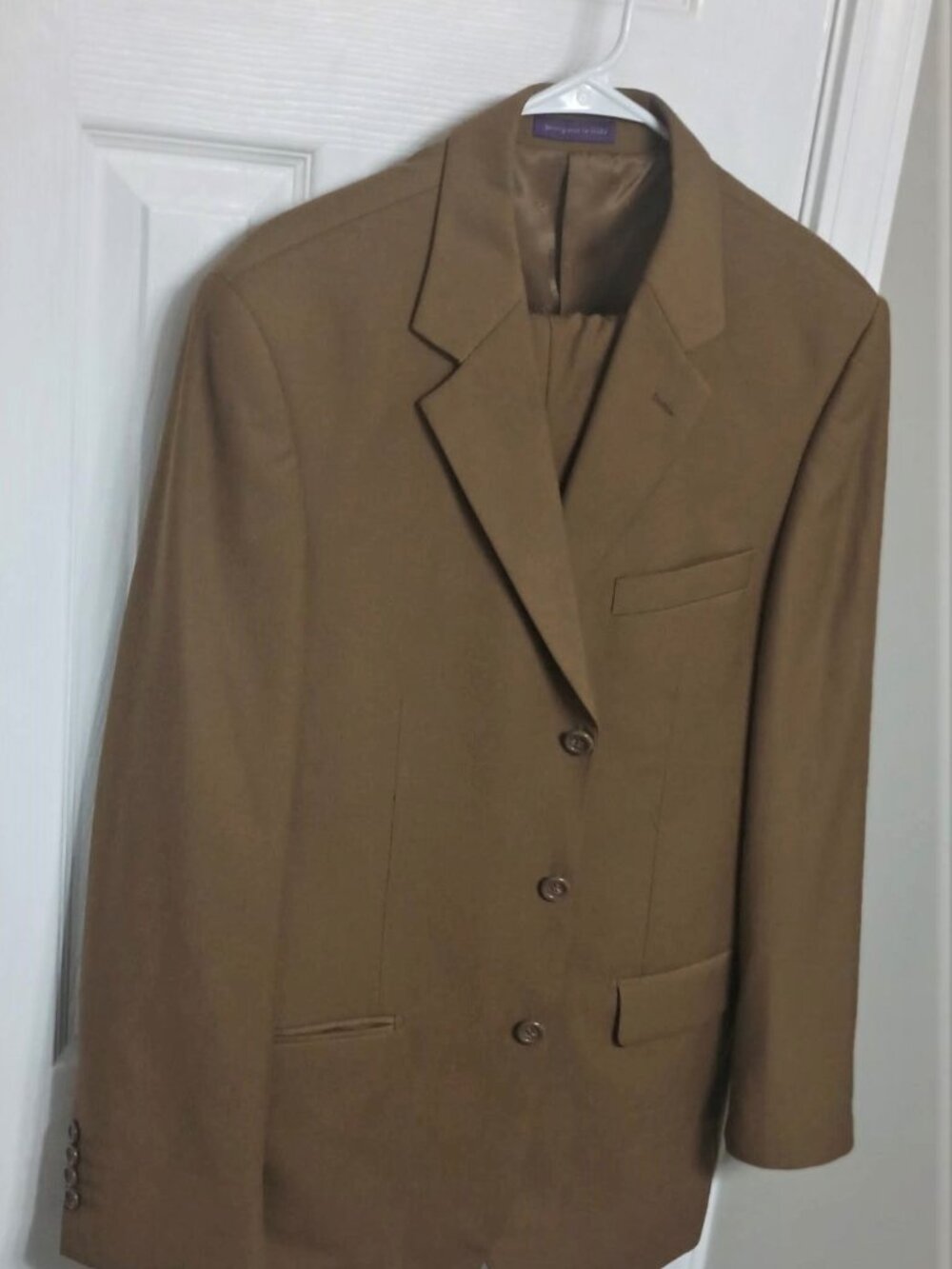 Vinci Men Gold 2 Piece Suit 40R